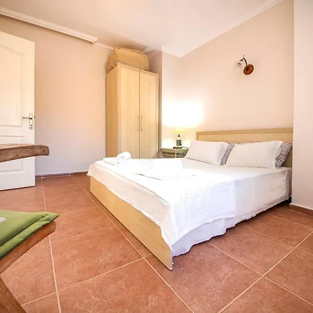 Cozy Flat With A View Close To Popular Beaches In Bodrum Apartment Gumusluk