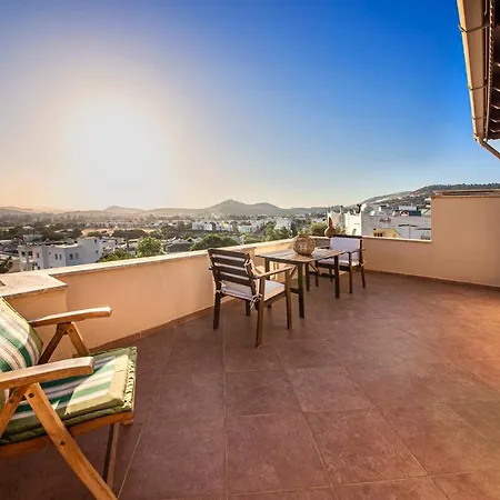 Cozy Flat With A View Close To Popular Beaches In Bodrum